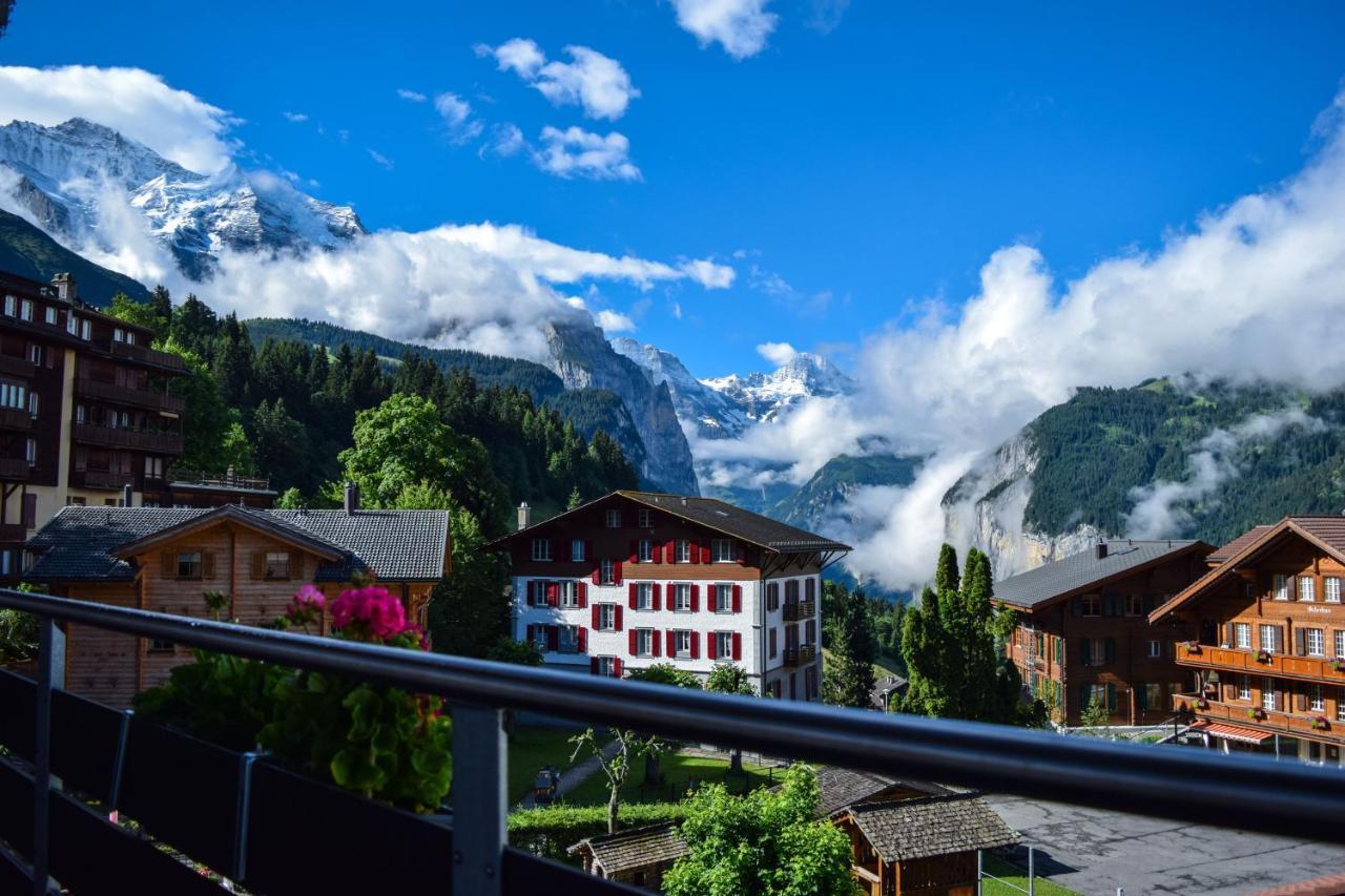 Alpenkraeuter Hotel Baeren Wengen Exterior photo