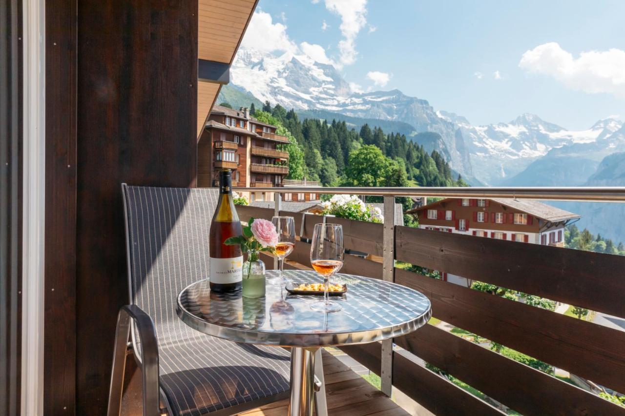 Alpenkraeuter Hotel Baeren Wengen Exterior photo