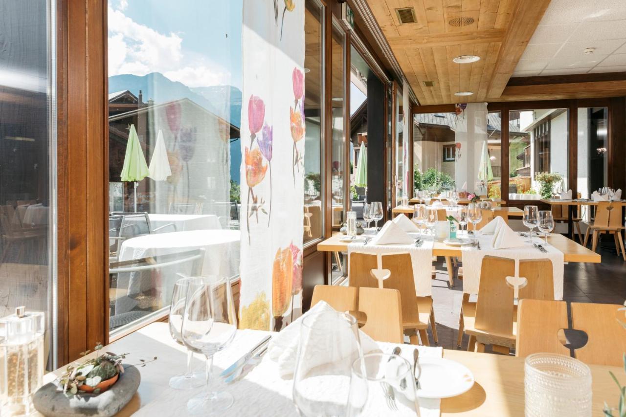 Alpenkraeuter Hotel Baeren Wengen Exterior photo